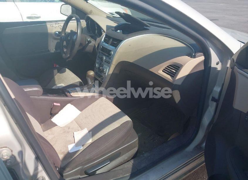 Photo 5 of 2011 Chevrolet Malibu LS (VIN 1G1ZB5E1XBF207178)