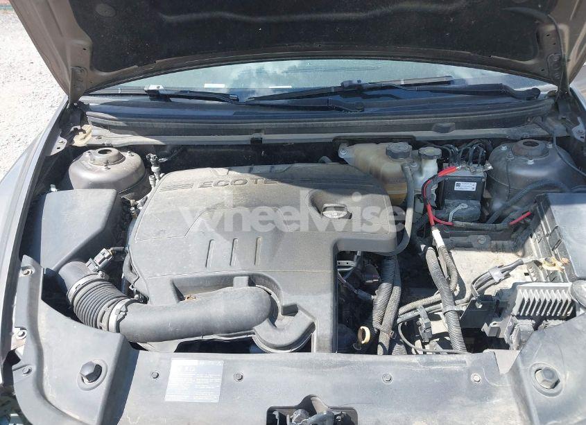 Photo 10 of 2010 Chevrolet Malibu LS (VIN 1G1ZB5EB0AF312626)