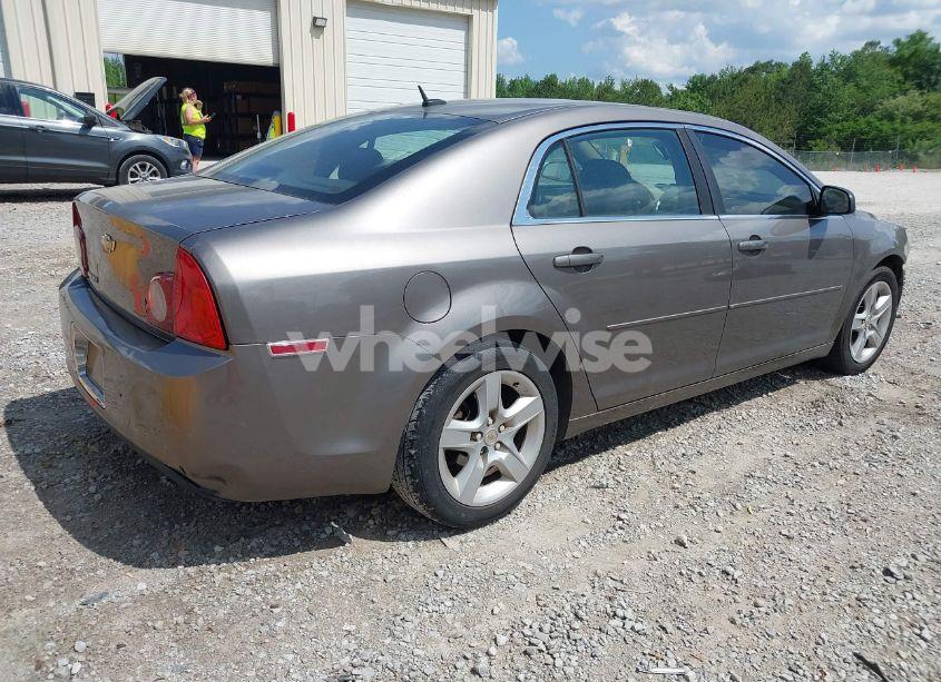 Photo 4 of 2010 Chevrolet Malibu LS (VIN 1G1ZB5EB0AF312626)