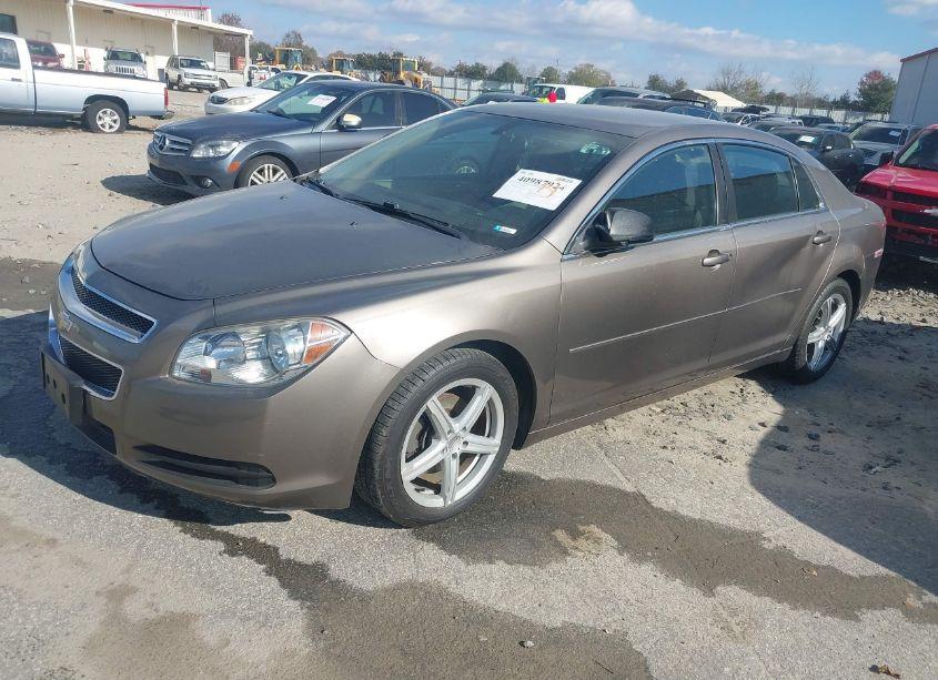 Photo 2 of 2010 Chevrolet Malibu LS (VIN 1G1ZB5EB0AF317714)