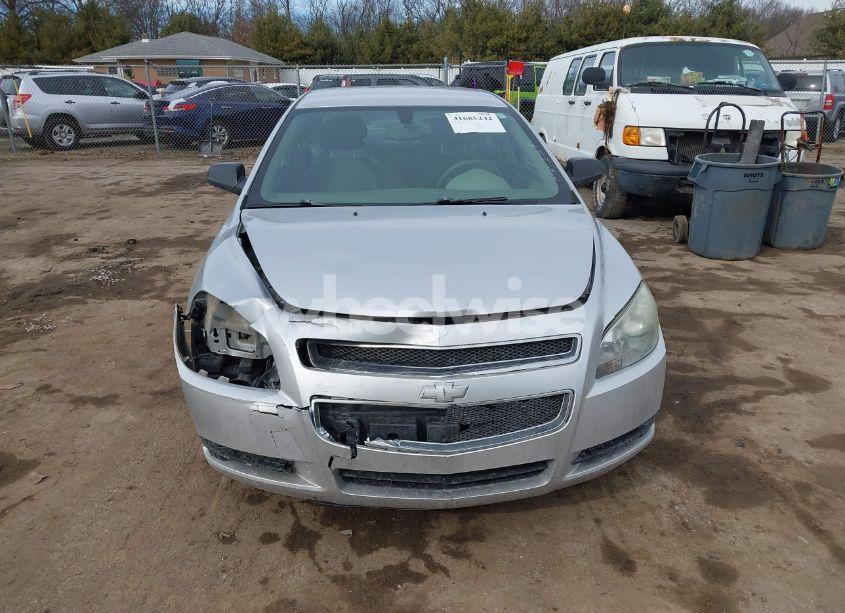 Photo 13 of 2010 Chevrolet Malibu LS (VIN 1G1ZB5EB1A4144264)