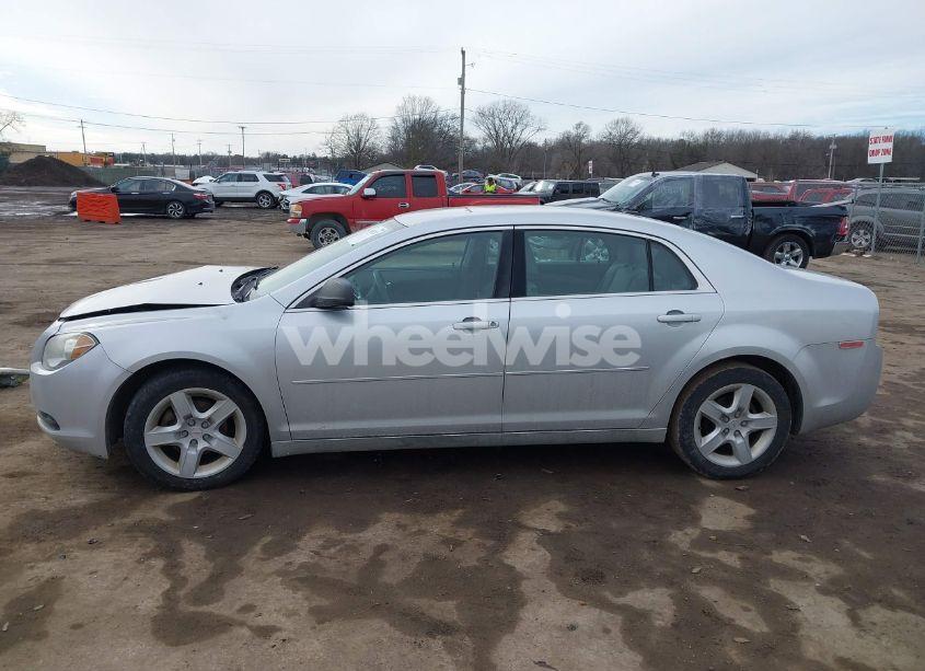 Photo 15 of 2010 Chevrolet Malibu LS (VIN 1G1ZB5EB1A4144264)