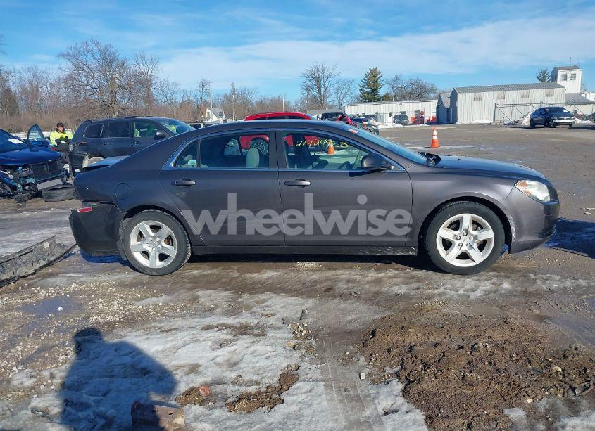 Photo 14 of 2010 Chevrolet Malibu LS (VIN 1G1ZB5EB1AF266160)