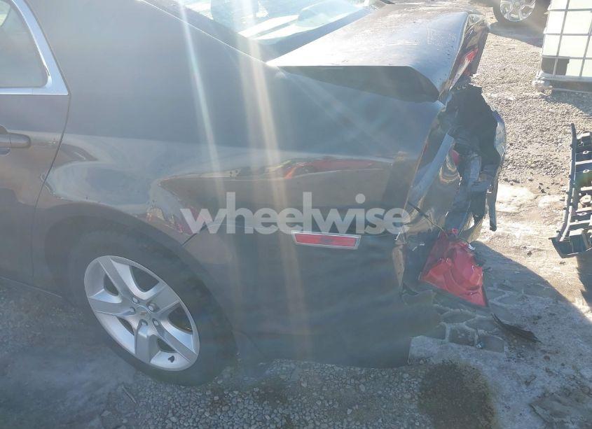 Photo 19 of 2010 Chevrolet Malibu LS (VIN 1G1ZB5EB1AF266160)