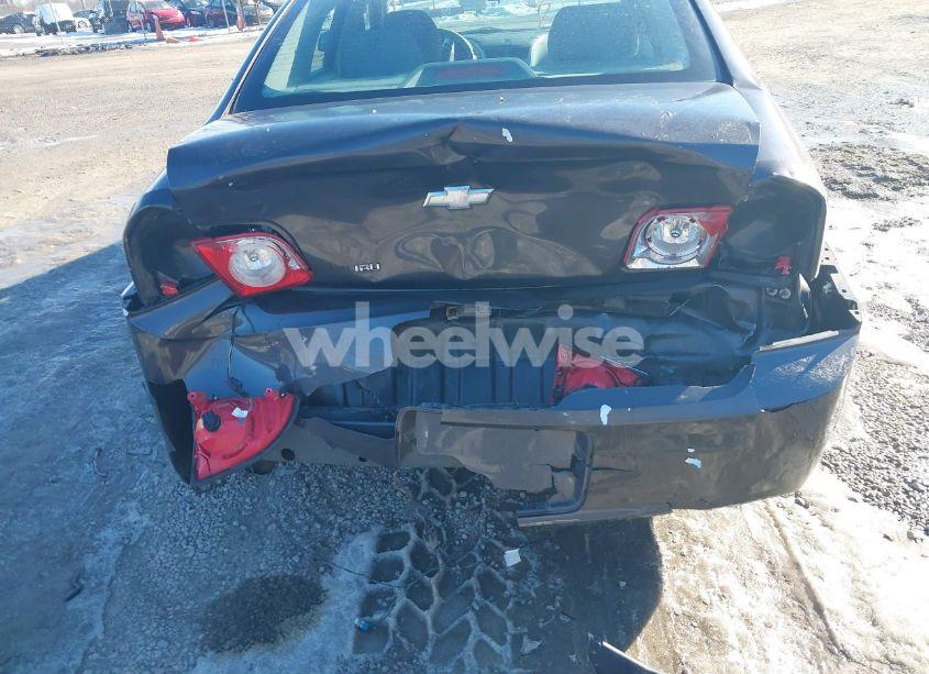 Photo 6 of 2010 Chevrolet Malibu LS (VIN 1G1ZB5EB1AF266160)