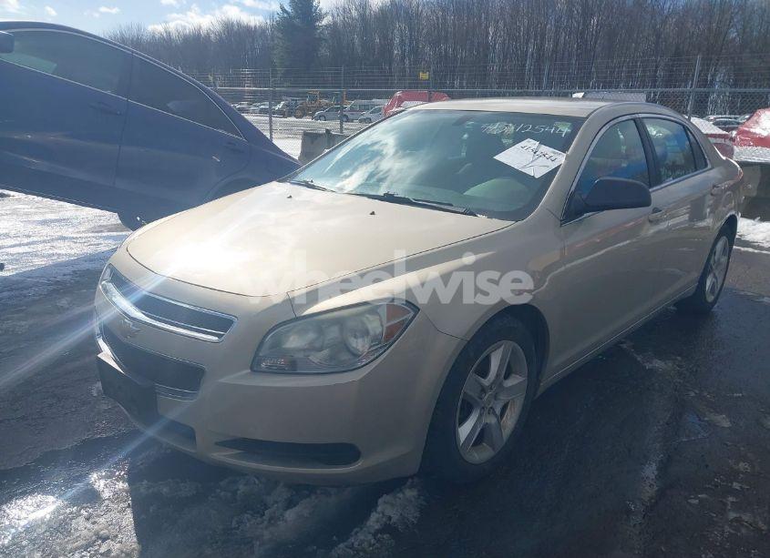 Photo 2 of 2010 Chevrolet Malibu LS (VIN 1G1ZB5EB2AF172899)