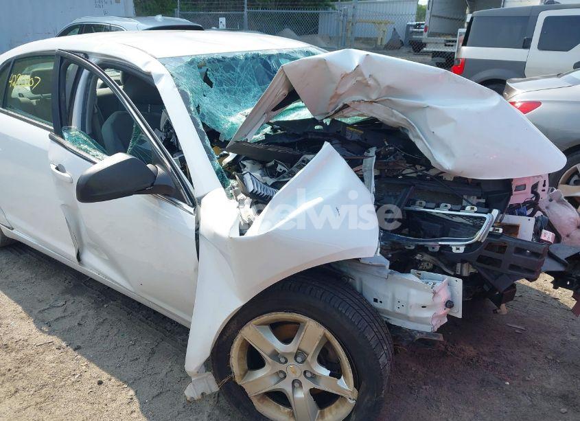 Photo 6 of 2010 Chevrolet Malibu LS (VIN 1G1ZB5EB2AF207005)