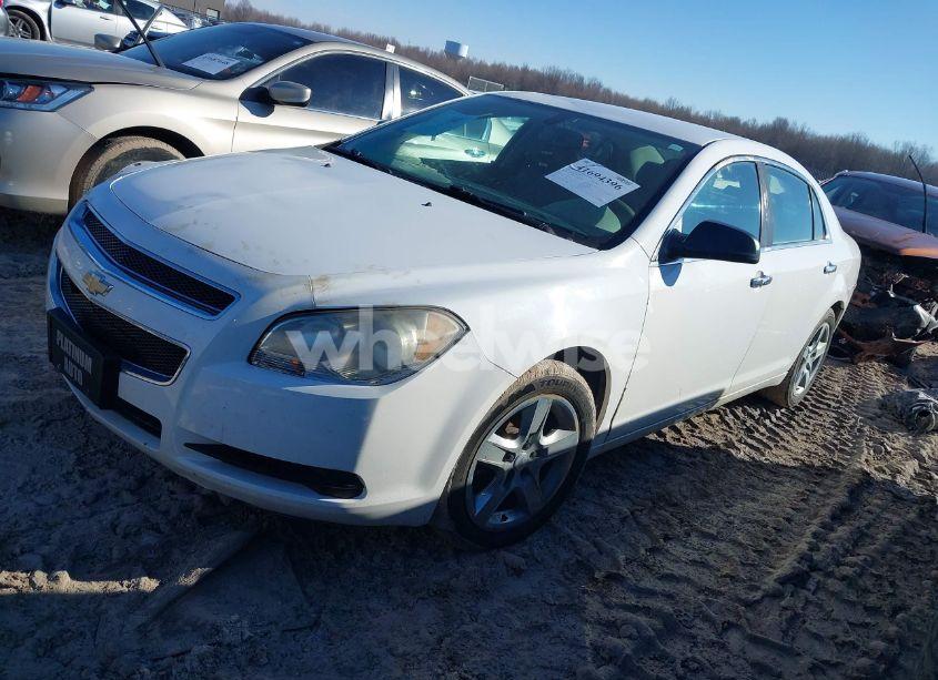 Photo 2 of 2010 Chevrolet Malibu LS (VIN 1G1ZB5EB2AF214763)