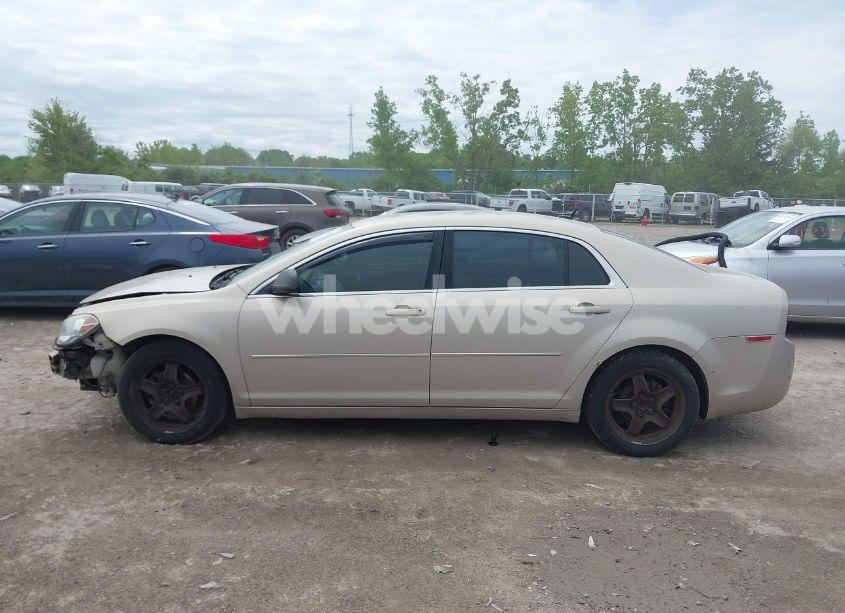 Photo 15 of 2010 Chevrolet Malibu LS (VIN 1G1ZB5EB2AF279516)