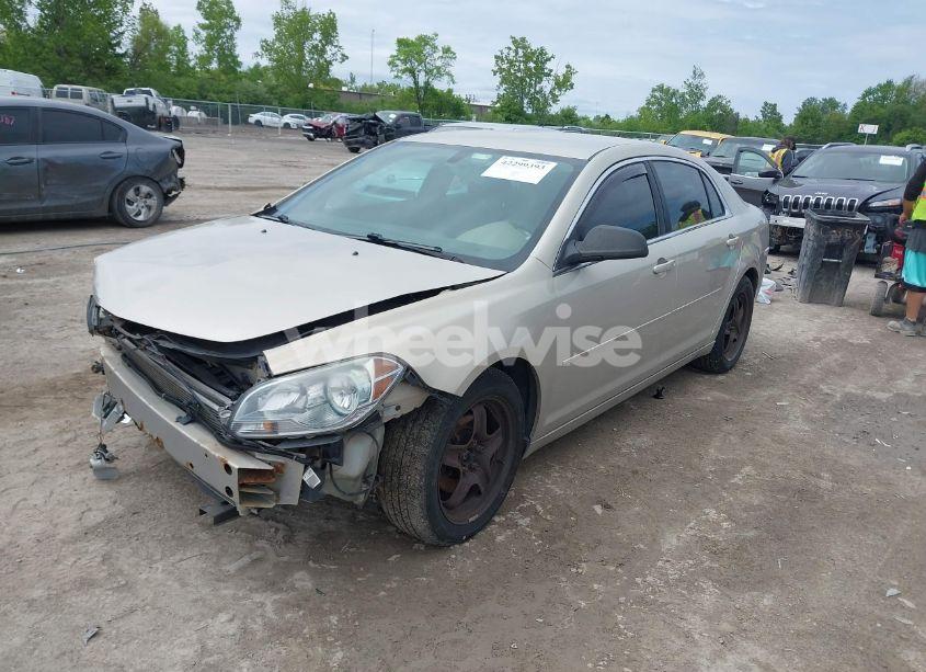 Photo 2 of 2010 Chevrolet Malibu LS (VIN 1G1ZB5EB2AF279516)
