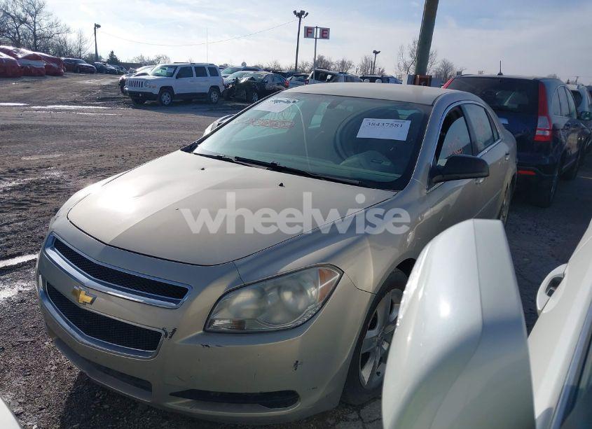 Photo 2 of 2010 Chevrolet Malibu LS (VIN 1G1ZB5EB3AF279492)