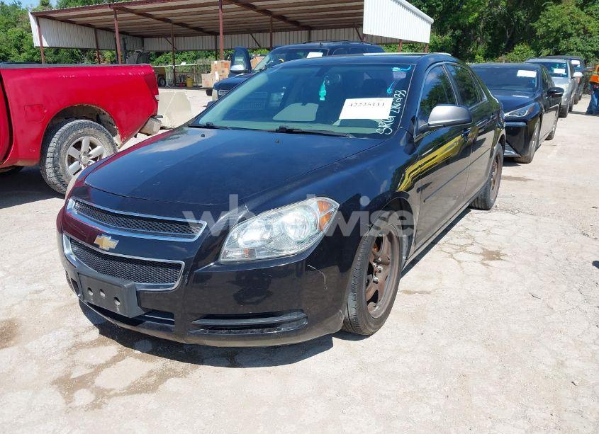 Photo 2 of 2010 Chevrolet Malibu LS (VIN 1G1ZB5EB3AF286233)