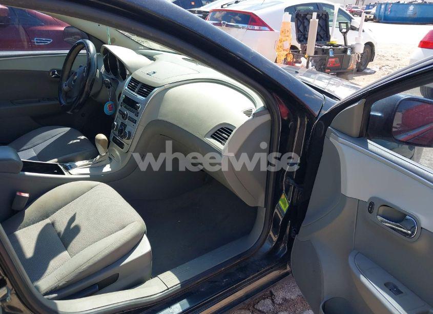 Photo 5 of 2010 Chevrolet Malibu LS (VIN 1G1ZB5EB3AF286233)