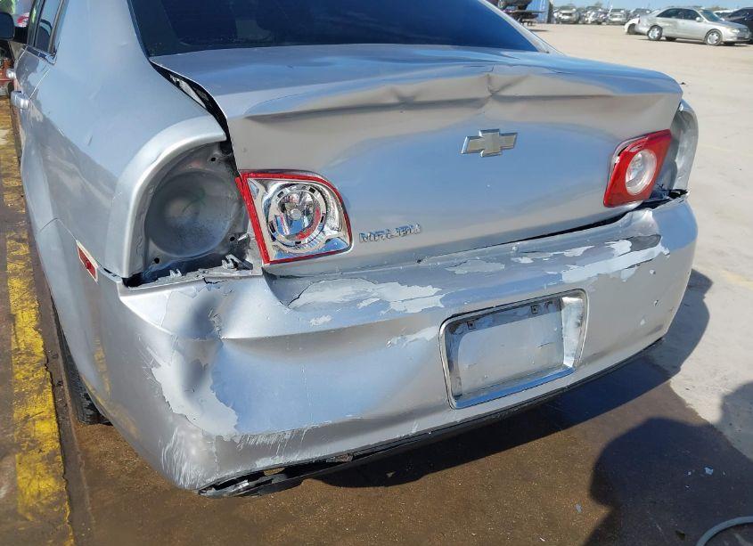 Photo 6 of 2010 Chevrolet Malibu LS (VIN 1G1ZB5EB4A4146901)