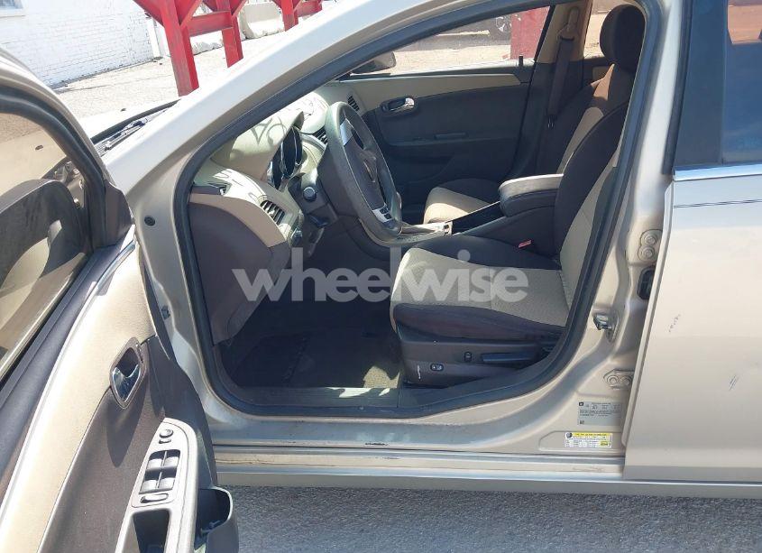 Photo 13 of 2010 Chevrolet Malibu LS (VIN 1G1ZB5EB4AF104071)