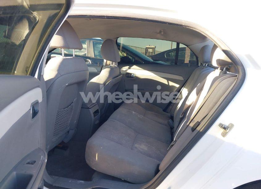 Photo 8 of 2010 Chevrolet Malibu LS (VIN 1G1ZB5EB4AF235274)