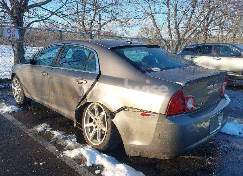 Photo 6 of 2010 Chevrolet Malibu LS (VIN 1G1ZB5EB4AF235744)