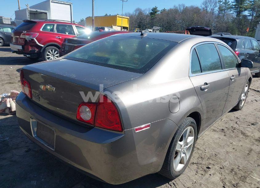 Photo 4 of 2010 Chevrolet Malibu LS (VIN 1G1ZB5EB5AF136723)