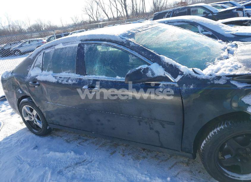 Photo 12 of 2010 Chevrolet Malibu LS (VIN 1G1ZB5EB5AF272642)