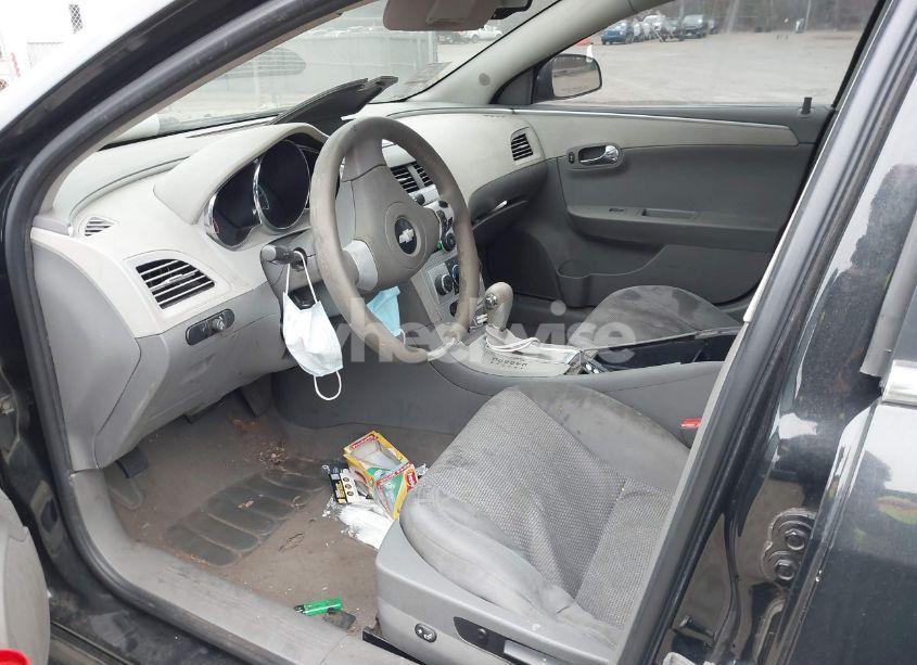 Photo 5 of 2010 Chevrolet Malibu LS (VIN 1G1ZB5EB6AF207847)