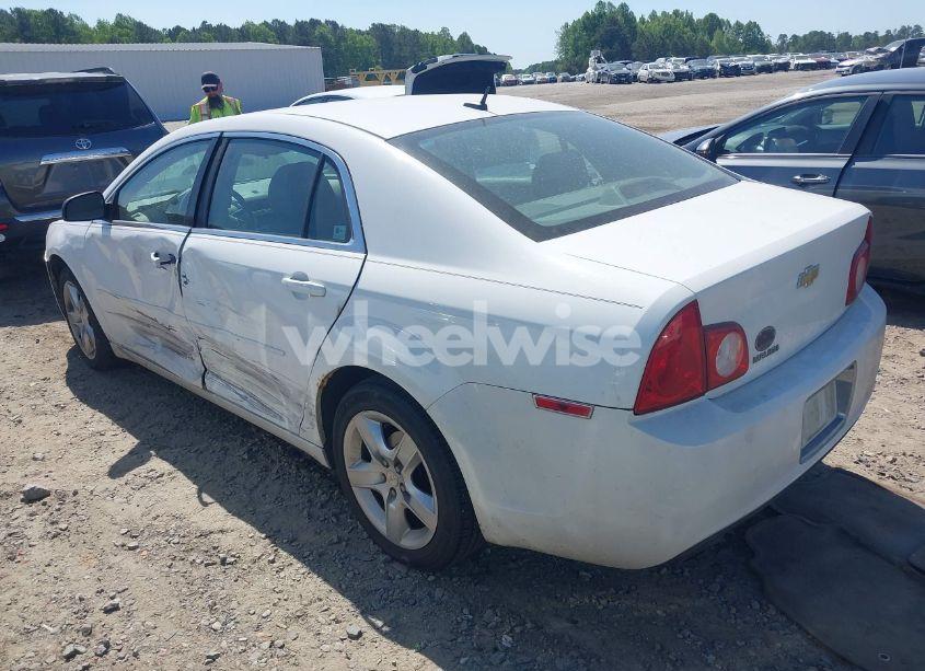Photo 3 of 2010 Chevrolet Malibu LS (VIN 1G1ZB5EB6AF261679)
