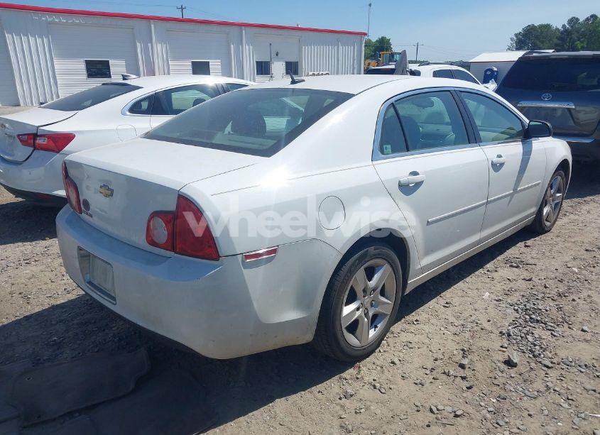 Photo 4 of 2010 Chevrolet Malibu LS (VIN 1G1ZB5EB6AF261679)