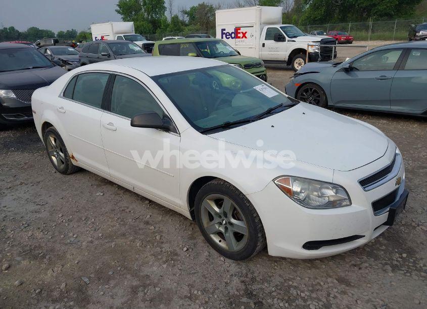 2010 Chevrolet Malibu LS (VIN 1G1ZB5EB6AF268972) main photo
