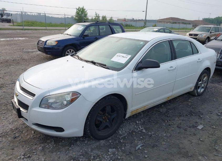 Photo 2 of 2010 Chevrolet Malibu LS (VIN 1G1ZB5EB6AF268972)