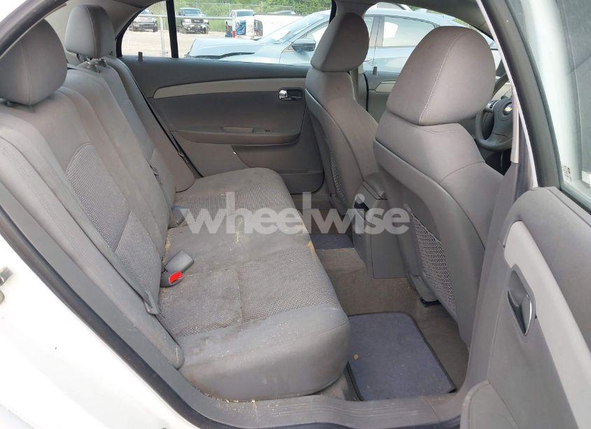 Photo 8 of 2010 Chevrolet Malibu LS (VIN 1G1ZB5EB6AF268972)