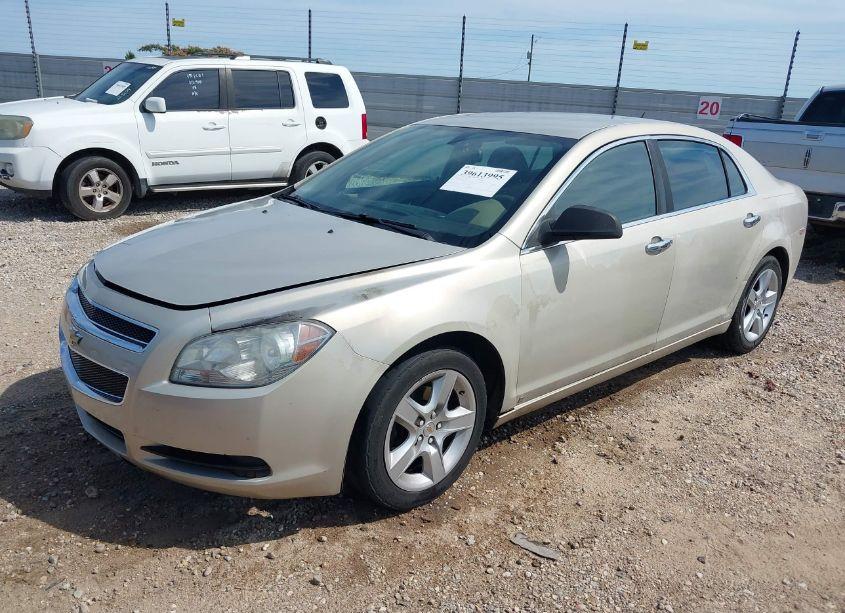 Photo 2 of 2010 Chevrolet Malibu LS (VIN 1G1ZB5EB6AF316499)