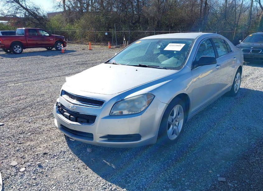 Photo 2 of 2010 Chevrolet Malibu LS (VIN 1G1ZB5EB7A4157309)