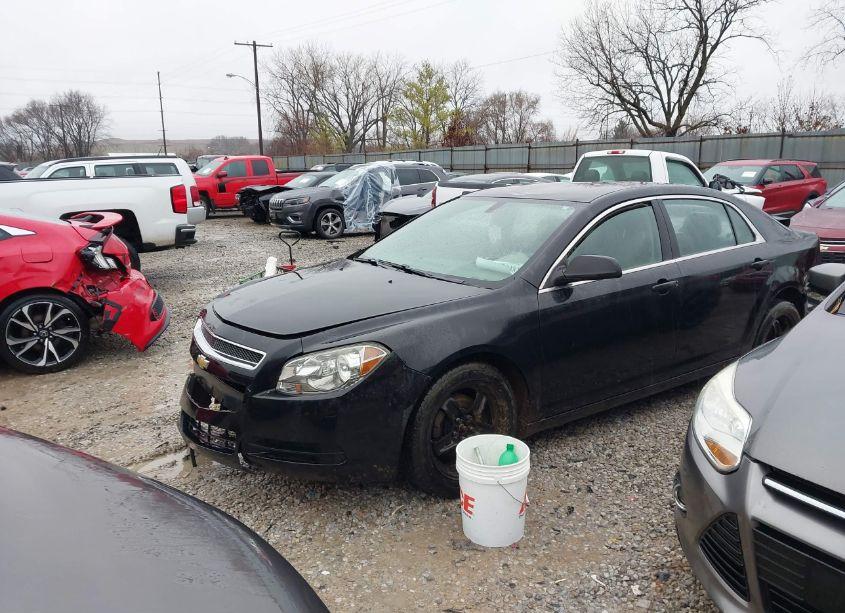 Photo 2 of 2010 Chevrolet Malibu LS (VIN 1G1ZB5EB7AF238864)