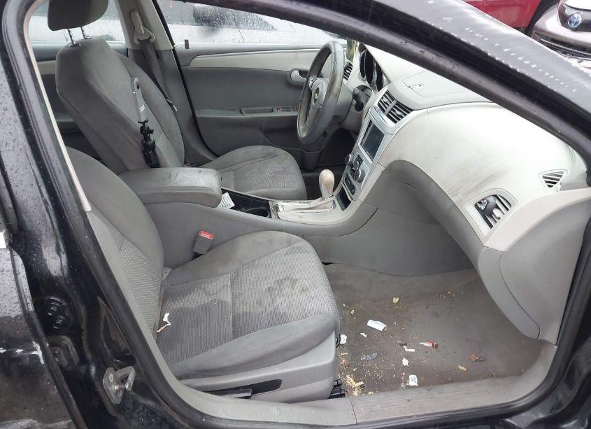 Photo 5 of 2010 Chevrolet Malibu LS (VIN 1G1ZB5EB7AF238864)