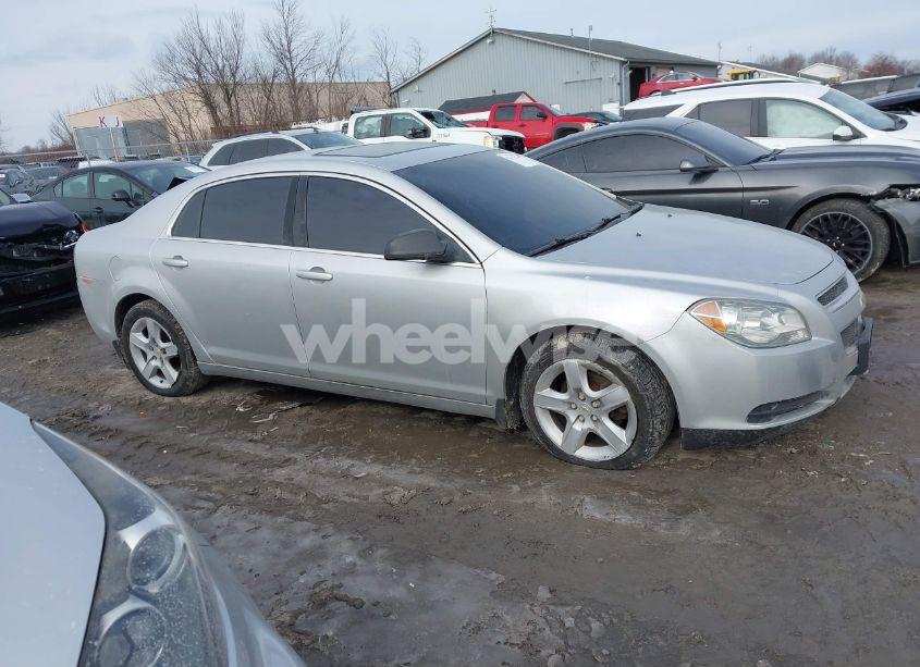 Photo 13 of 2010 Chevrolet Malibu LS (VIN 1G1ZB5EB7AF316298)