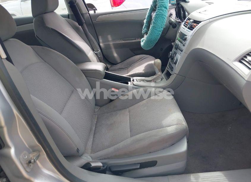 Photo 5 of 2010 Chevrolet Malibu LS (VIN 1G1ZB5EB8A4142043)