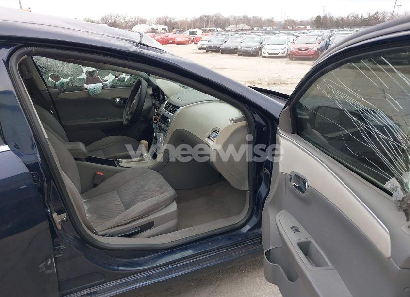 Photo 5 of 2010 Chevrolet Malibu LS (VIN 1G1ZB5EB8AF181333)