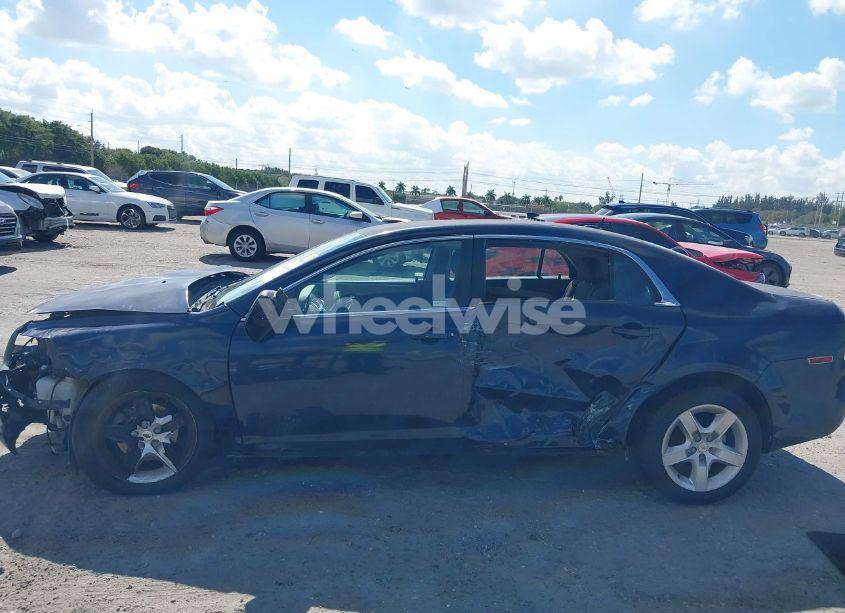 Photo 15 of 2010 Chevrolet Malibu LS (VIN 1G1ZB5EB8AF258105)