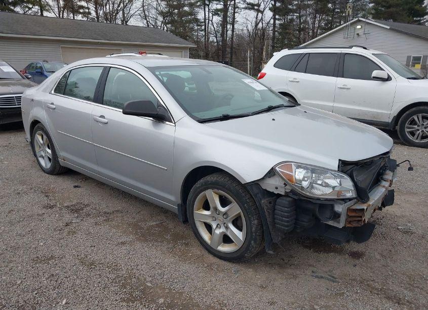 2010 Chevrolet Malibu LS (VIN 1G1ZB5EB8AF316049) main photo