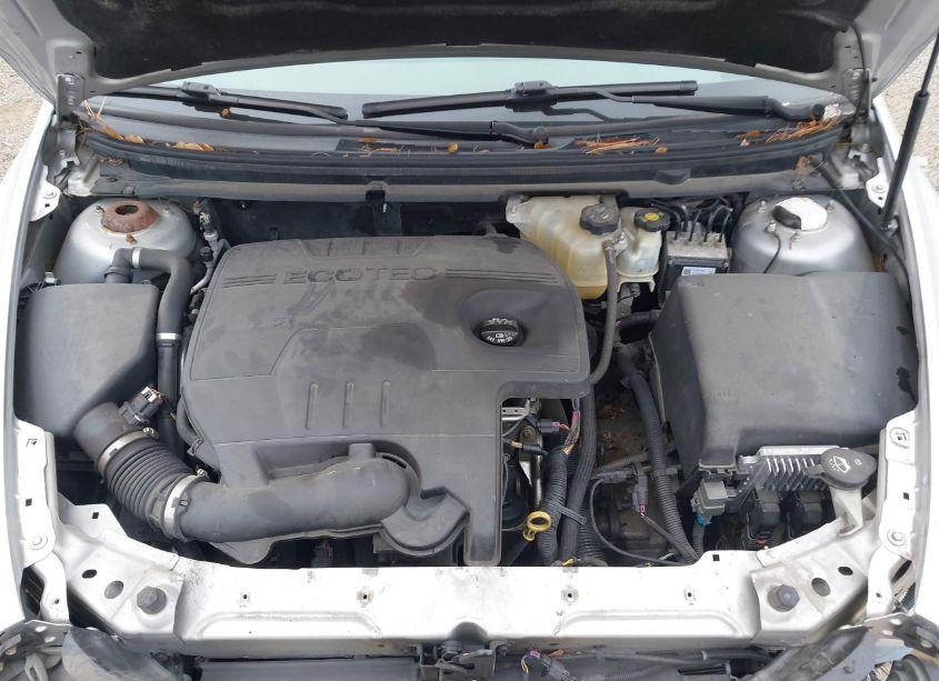 Photo 10 of 2010 Chevrolet Malibu LS (VIN 1G1ZB5EB8AF316049)