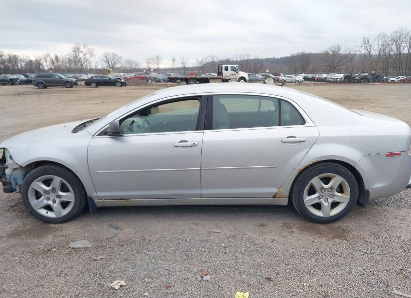 Photo 15 of 2010 Chevrolet Malibu LS (VIN 1G1ZB5EB8AF316049)