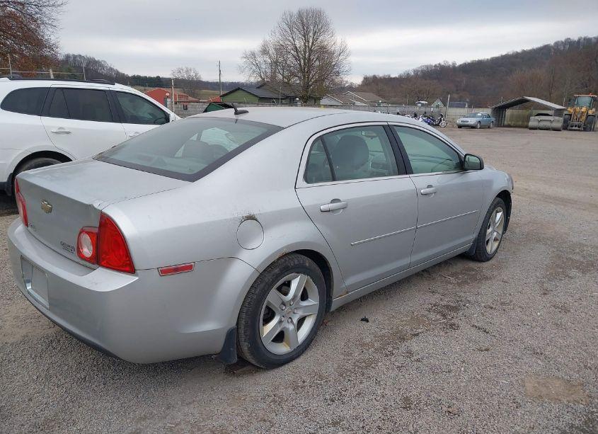 Photo 4 of 2010 Chevrolet Malibu LS (VIN 1G1ZB5EB8AF316049)