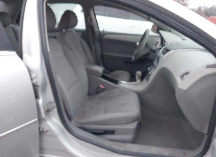 Photo 5 of 2010 Chevrolet Malibu LS (VIN 1G1ZB5EB8AF316049)