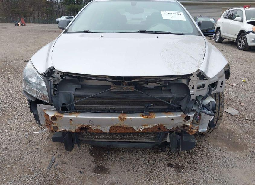 Photo 6 of 2010 Chevrolet Malibu LS (VIN 1G1ZB5EB8AF316049)