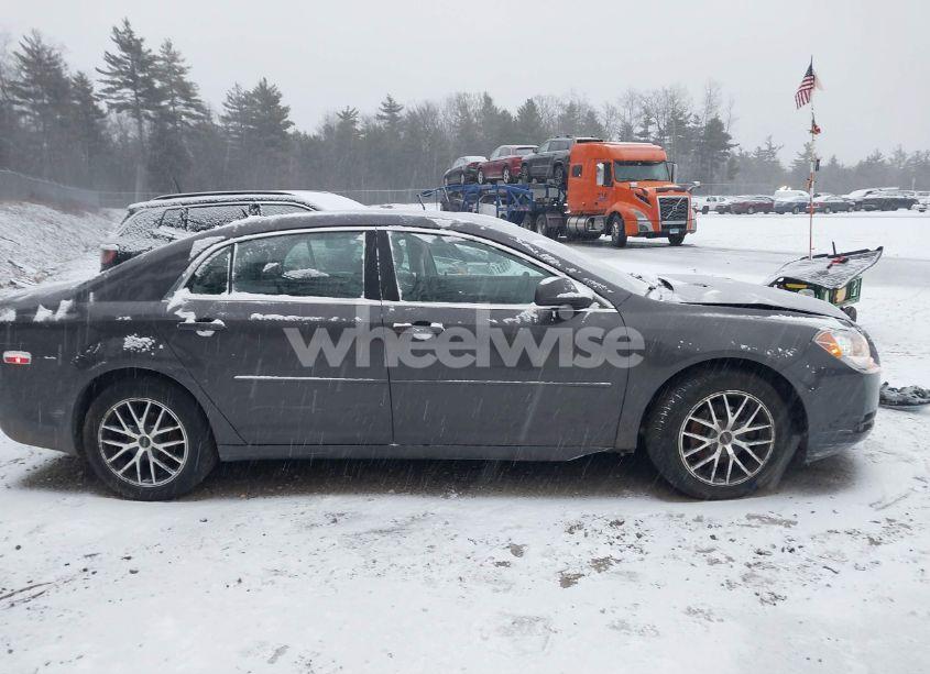 Photo 14 of 2010 Chevrolet Malibu LS (VIN 1G1ZB5EB9AF291355)