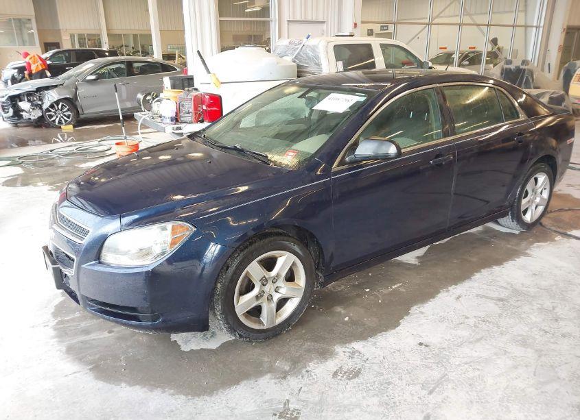 Photo 2 of 2010 Chevrolet Malibu LS (VIN 1G1ZB5EBXA4139533)