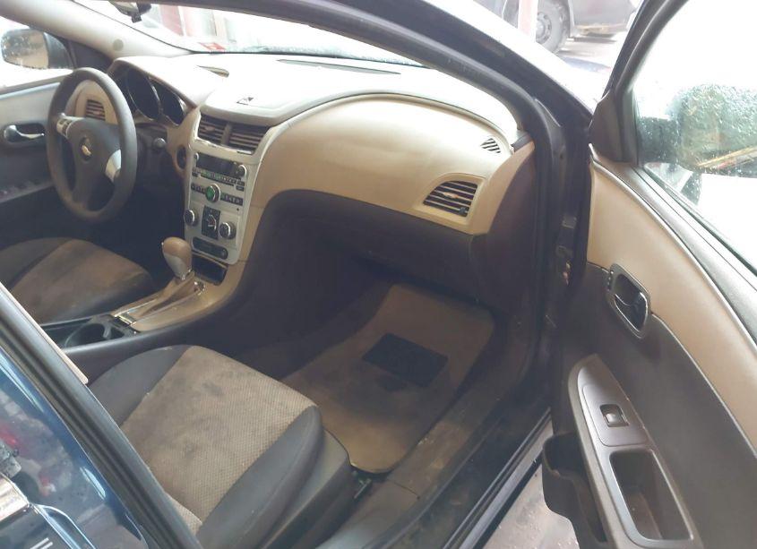 Photo 5 of 2010 Chevrolet Malibu LS (VIN 1G1ZB5EBXA4139533)