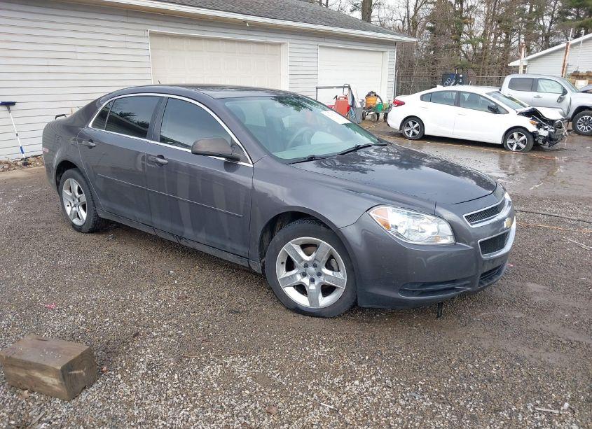 2010 Chevrolet Malibu LS (VIN 1G1ZB5EBXAF259269) main photo