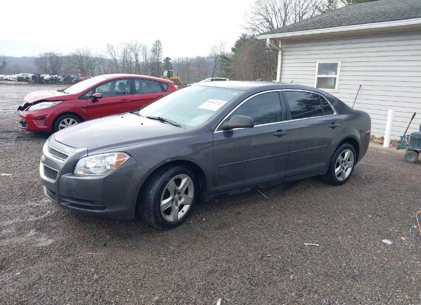 Photo 2 of 2010 Chevrolet Malibu LS (VIN 1G1ZB5EBXAF259269)