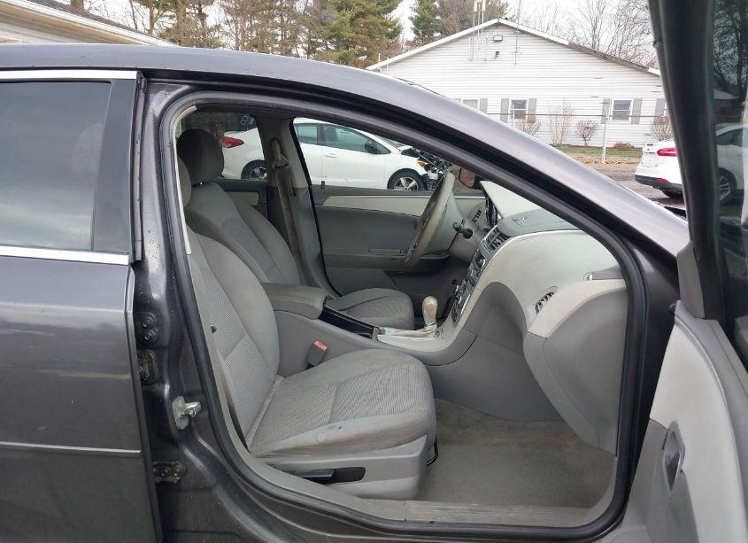 Photo 5 of 2010 Chevrolet Malibu LS (VIN 1G1ZB5EBXAF259269)