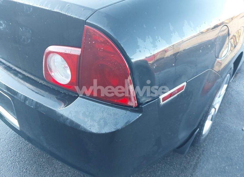 Photo 13 of 2010 Chevrolet Malibu LS (VIN 1G1ZB5EBXAF311175)